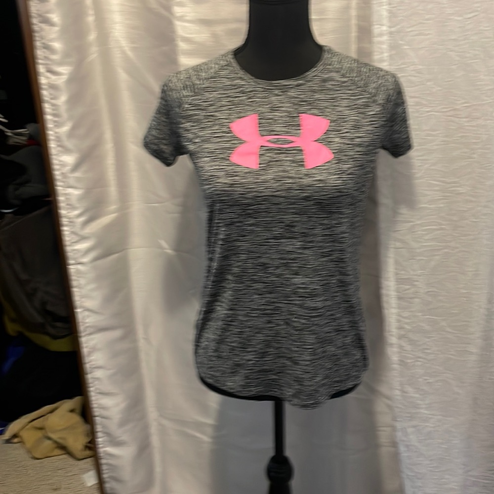 Grey and pink athletic tee shirt from under armor size youth large